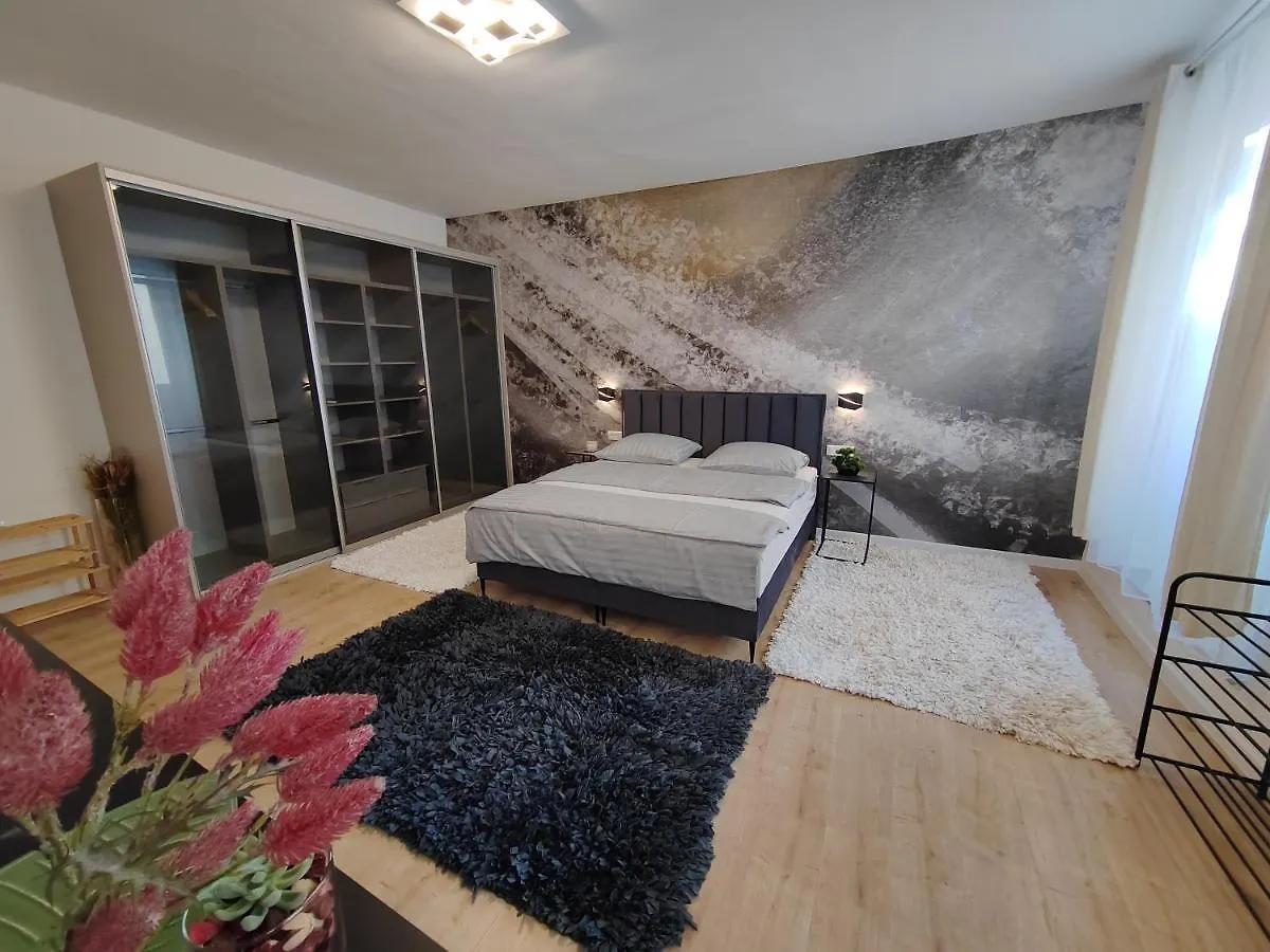 Town Square Apartment ザダル クロアチア